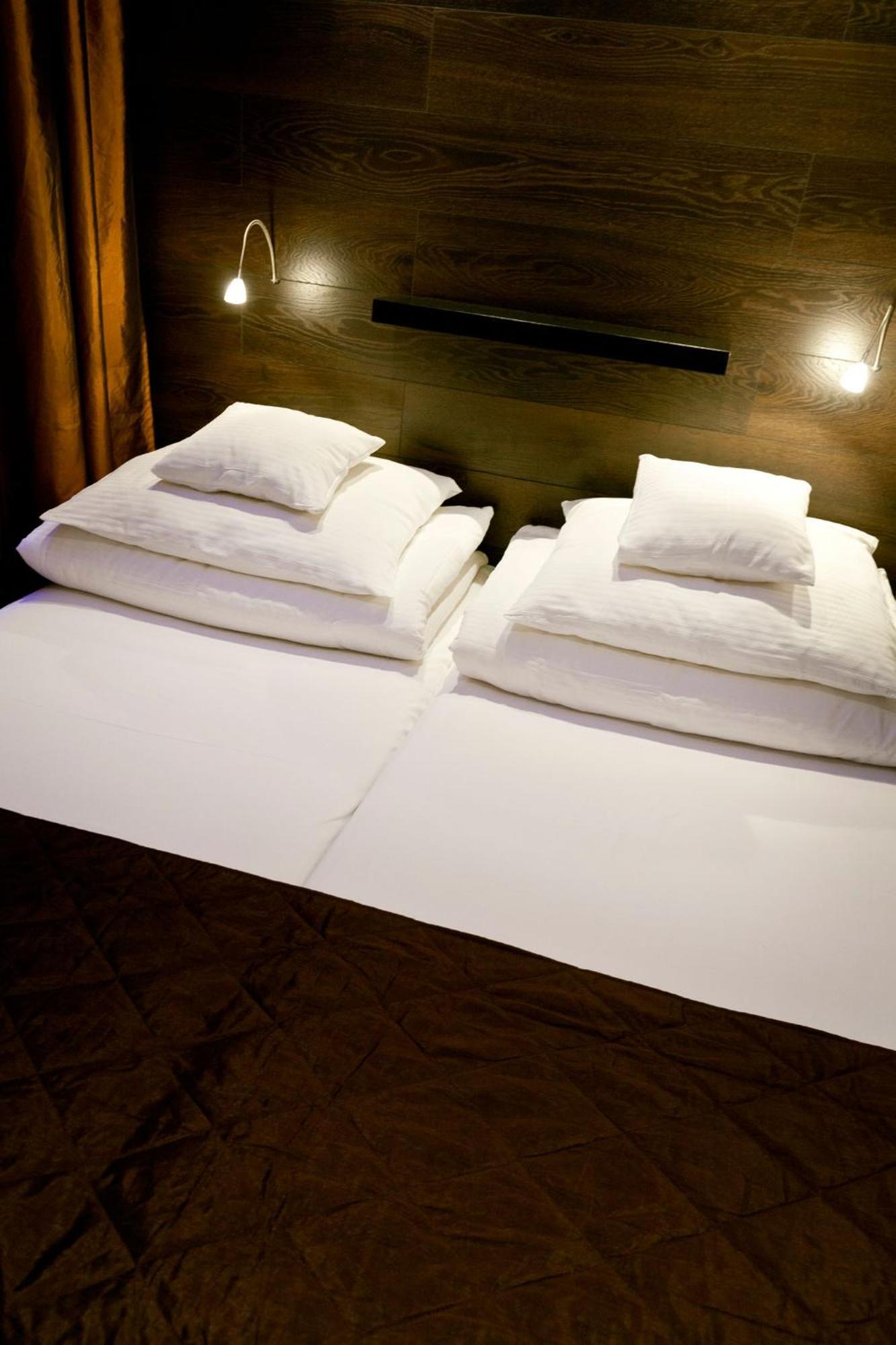 Nu Hotel Łódź Esterno foto
