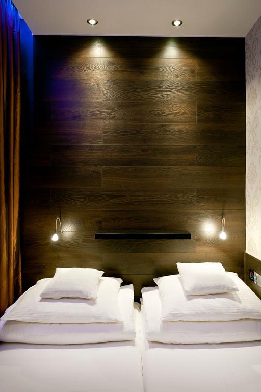 Nu Hotel Łódź Esterno foto