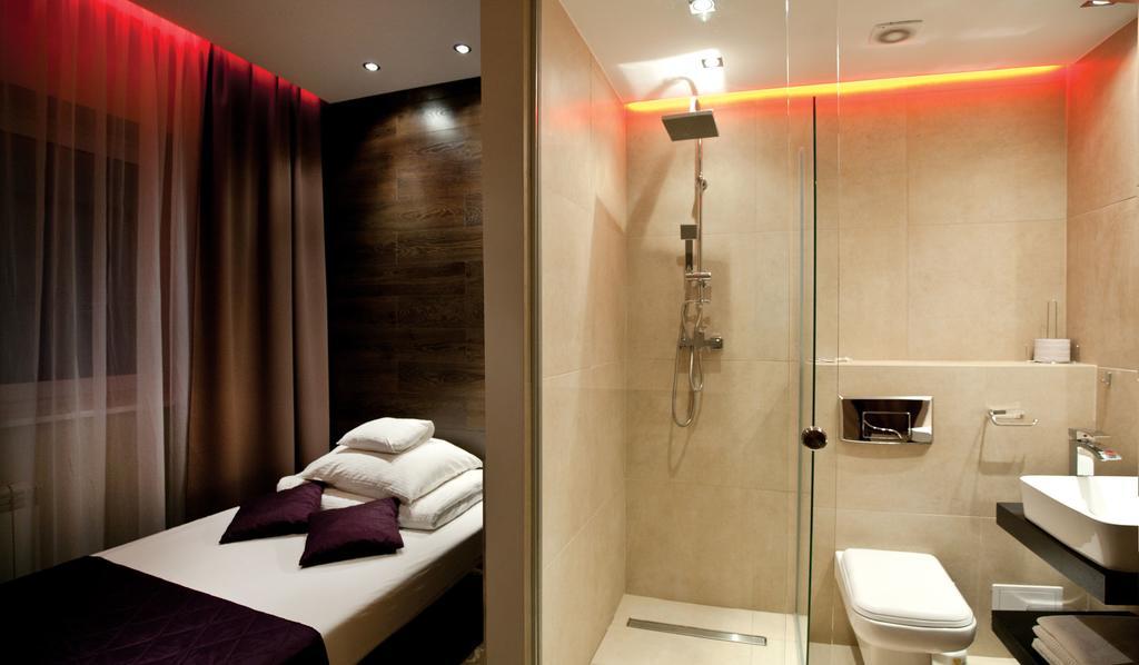 Nu Hotel Łódź Esterno foto