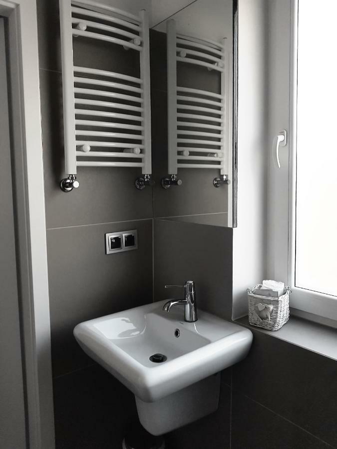 Nu Hotel Łódź Esterno foto